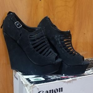 Shoes/Heels